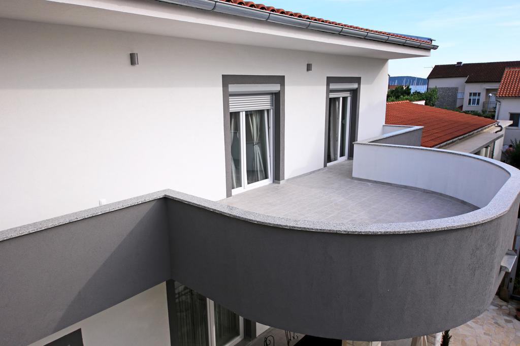 Apartment Mare Vodice Eksteriør billede