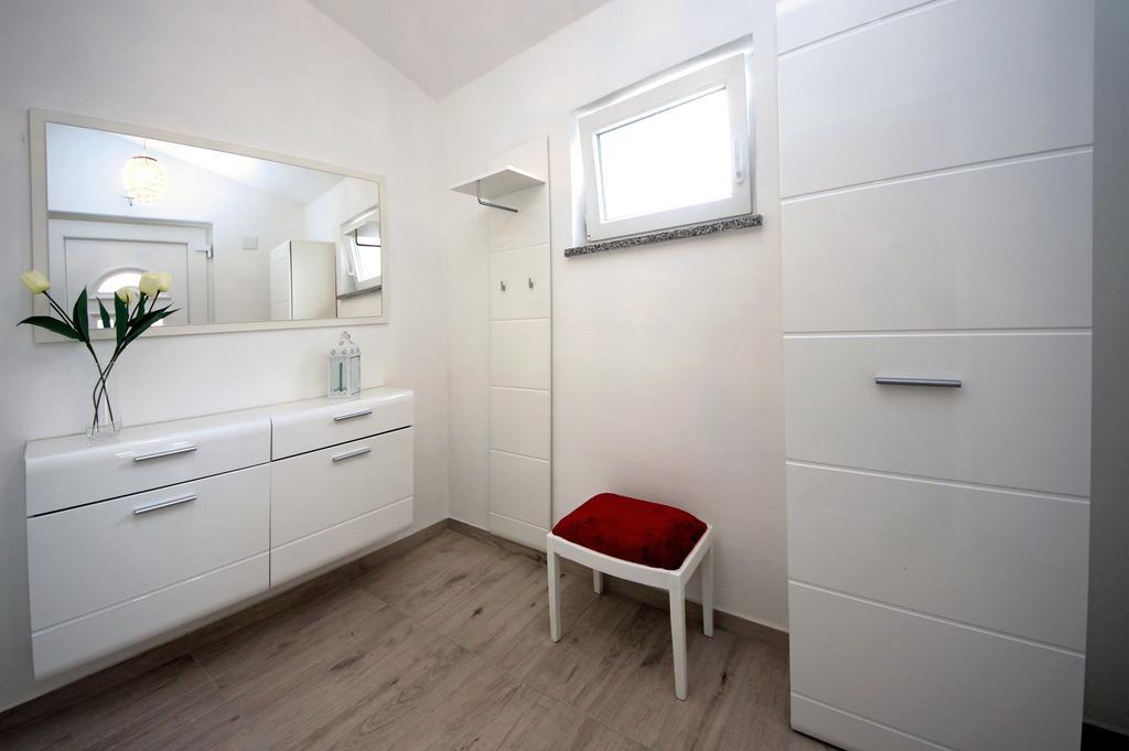 Apartment Mare Vodice Eksteriør billede