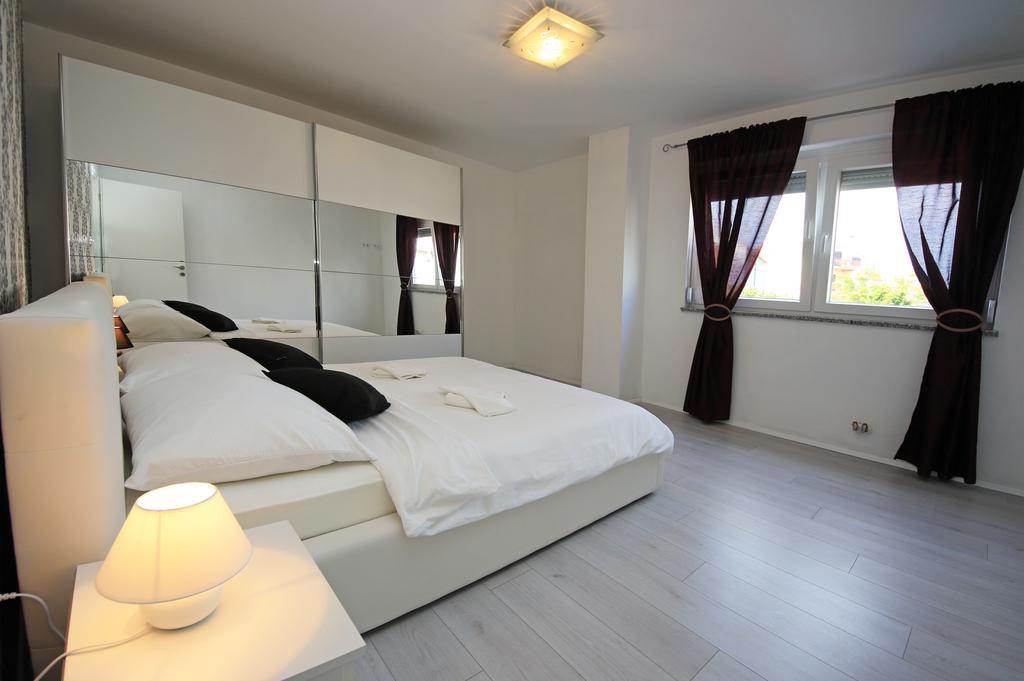 Apartment Mare Vodice Eksteriør billede